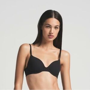 SKIMS Fits Everybody T-shirt Bra